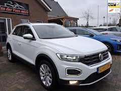 Volkswagen T-Roc - 1.5 TSI Sport. volledig leder, dealer onderhouden, stoelverw., navi, carplay, adap.cruise,