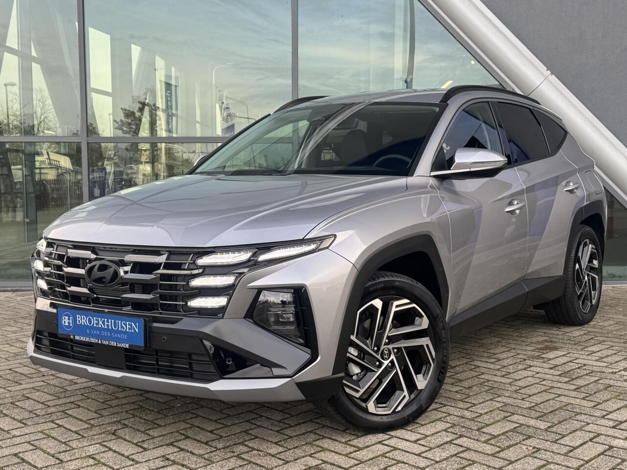 Hyundai Tucson - 1.6 T-GDI PHEV Comfort Smart 4WD 252pk Camera / Stuur-Stoel Verwarming / HU Display - AutoWereld.nl