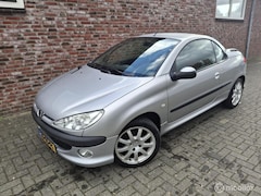 Peugeot 206 CC - 2.0-16V