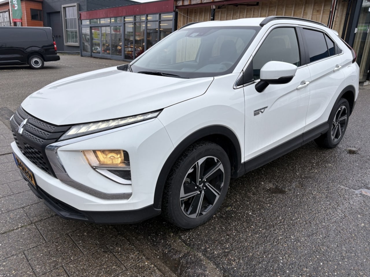 Mitsubishi Eclipse Cross - 2.4 PHEV Intense+ 2.4 PHEV Intense - AutoWereld.nl