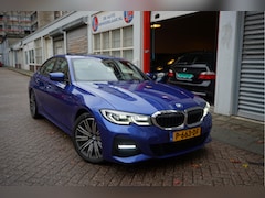 BMW 3-serie - 330i Business Edition Plus M-SPORT | BTW | NL AUTO | LASER | LEER | PANORAMADAK | Sfeer |