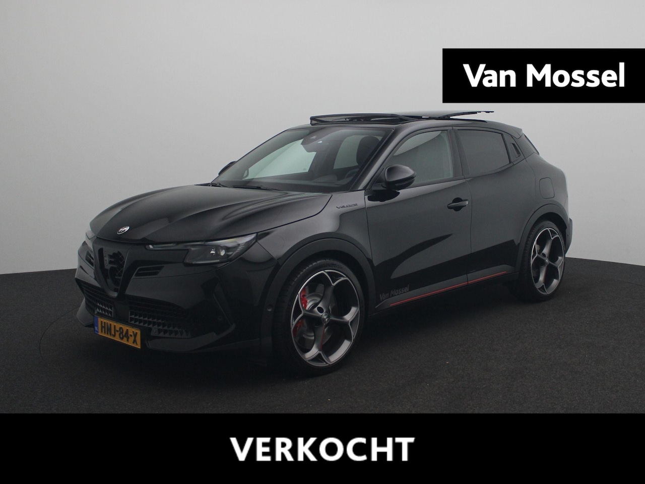 Alfa Romeo Junior - Elettrica Veloce 54 kWh | 280PK | Mechanisch Sperdifferentieel | 20'' Velgen | Elctrisch S - AutoWereld.nl