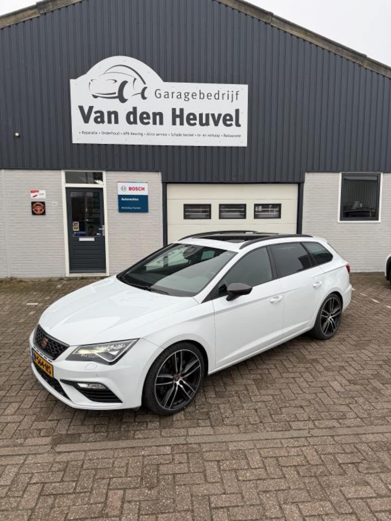 SEAT Leon ST - 2.0 TSI 4DRIVE CUPRA 2.0 TSI 4DRIVE CUPRA - AutoWereld.nl
