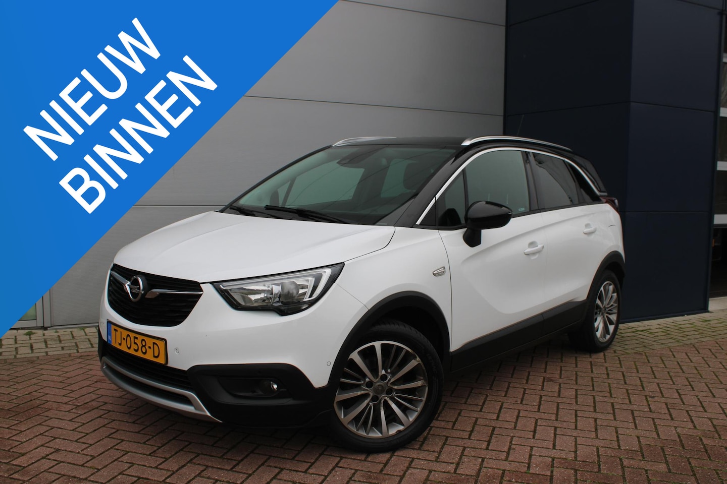 Opel Crossland X - 1.2 Turbo 110pk Innovation Premium Pack Airco Navi Carplay Camera Perfect onderhouden - AutoWereld.nl
