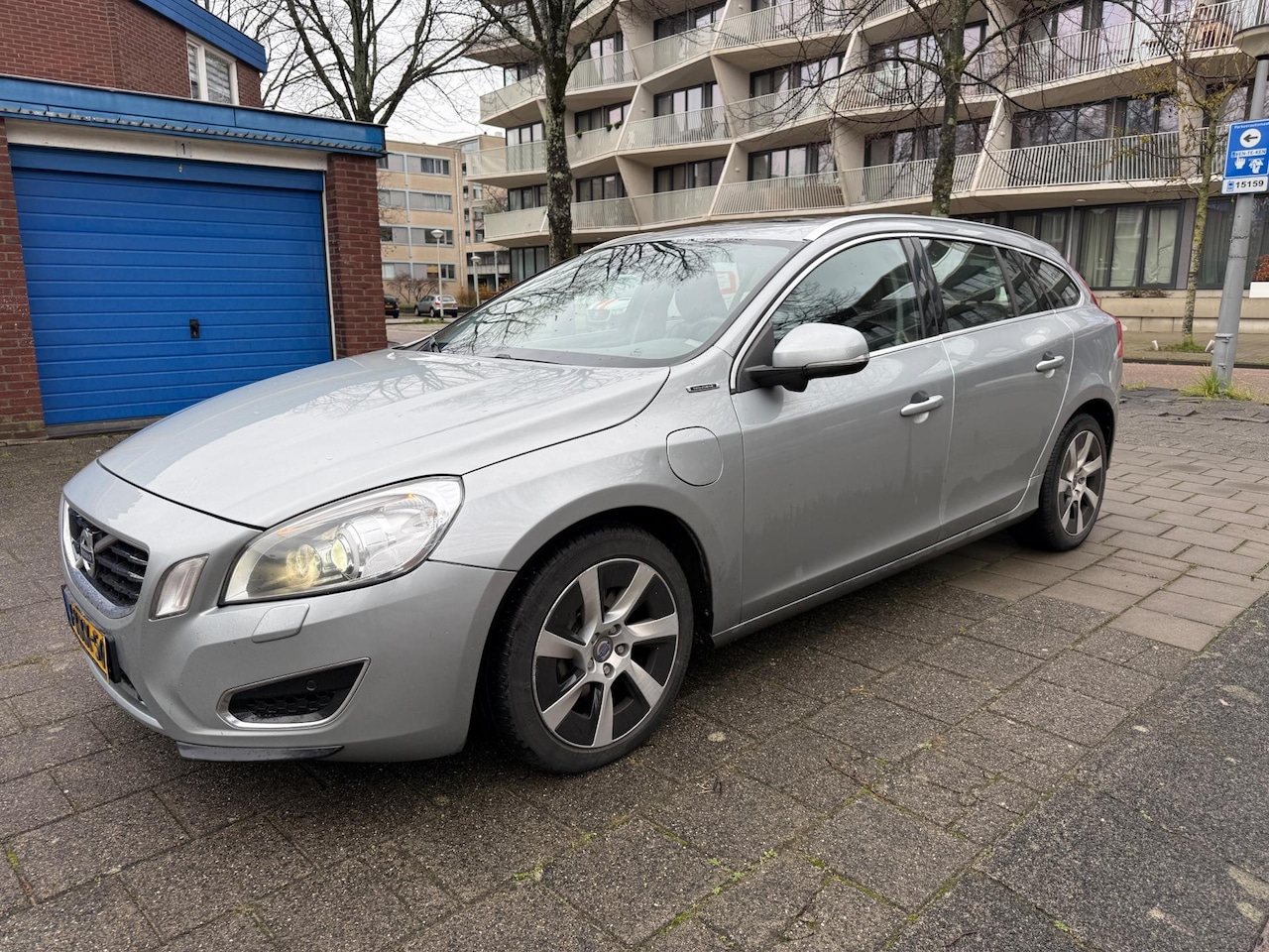 Volvo V60 - 2.4 D6 AWD Plug-In Hybrid Summum 2.4 D6 AWD Plug-In Hybrid Summum - AutoWereld.nl