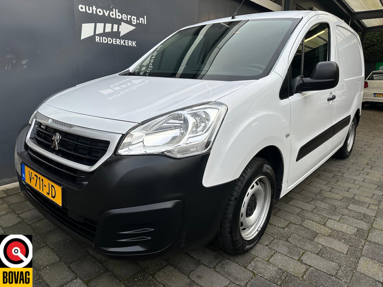Peugeot Partner - 120 1.6 BlueHDi 75 L1 Pro Airco | Trekhaak | 2e eigenaar | Euro 6 | - AutoWereld.nl