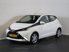 Toyota Aygo - 1.0 VVT-i x-play Lichtmetalen velgen | Achteruitrijcamera