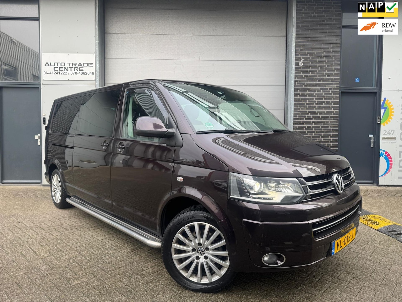 Volkswagen Transporter - 2.0 TDI BM L2H1 DC Comfortline [Elek.Schuifdeuren|Xenon|Achteruitrijcamera|Trekhaak|Cruise - AutoWereld.nl