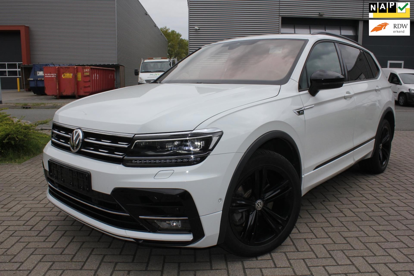 Volkswagen Tiguan Allspace - 2.0 TSI Business R-Line 7 Persoons - AutoWereld.nl