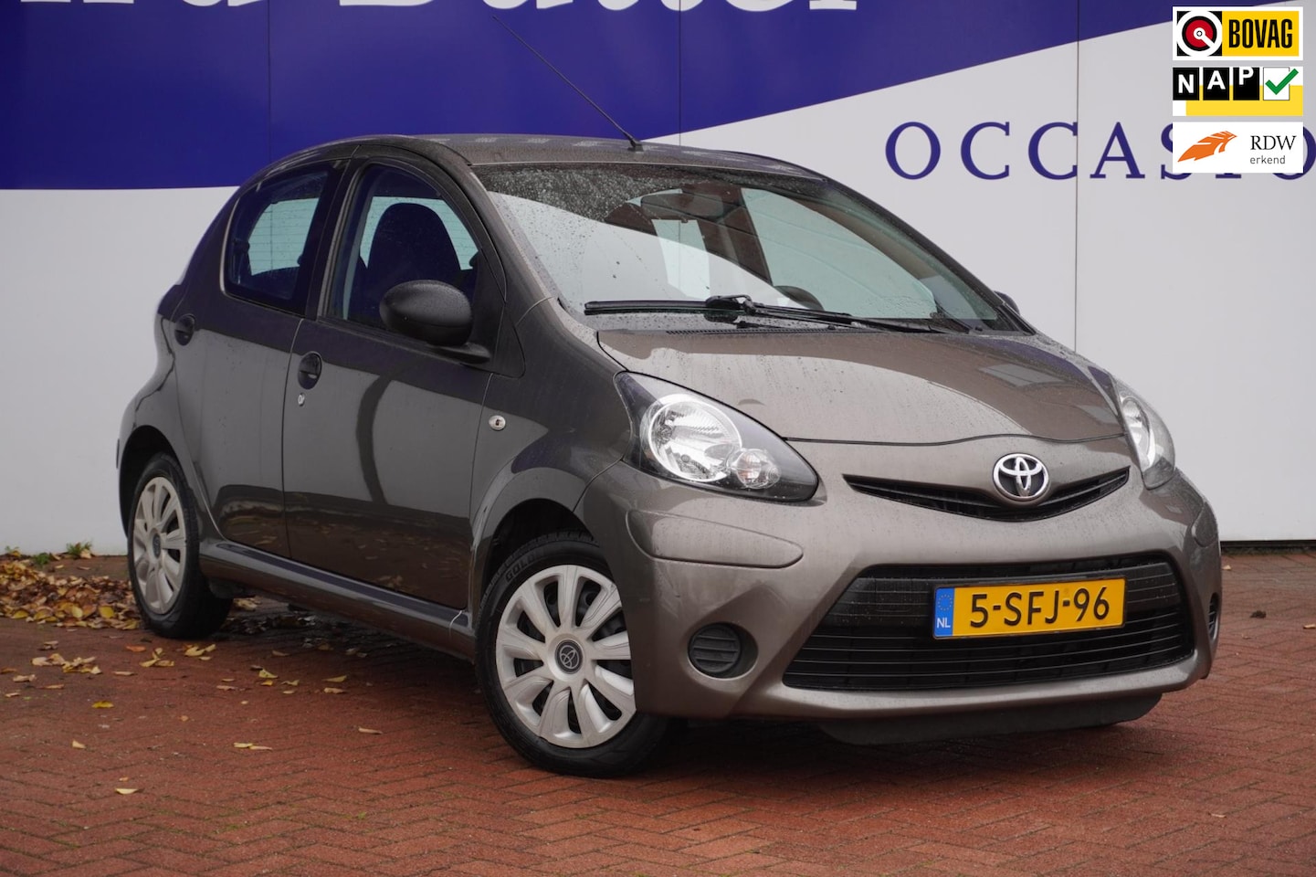 Toyota Aygo - 1.0 VVT-i Now+Airco+elek-ramen+cv Lock = TOP !! - AutoWereld.nl