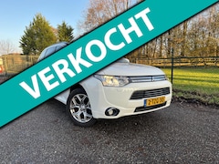 Mitsubishi Outlander - 2.0 PHEV Intense +