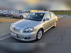 Toyota Avensis - 2.0 VVTi Luna