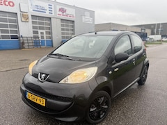 Peugeot 107 - 1.0-12V 5-Deurs Nieuwe APK Zeer nette auto