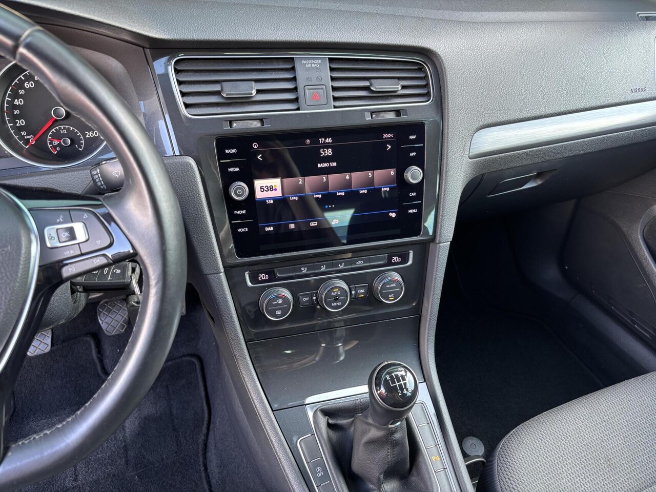 Volkswagen Golf - 1.5 TSI Comfortline Airco/ Adaptieve Cruise Control/ Achteruitrijcamera