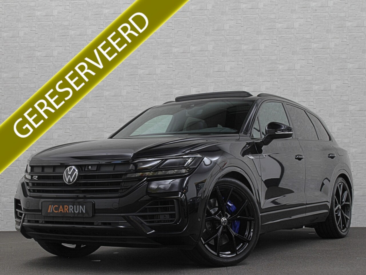 Volkswagen Touareg - R 3.0 TSI 462PK E-Hybrid | Luchtvering | Puglia Leder | Panorama | ACC | Trekhaak | 22'' | - AutoWereld.nl