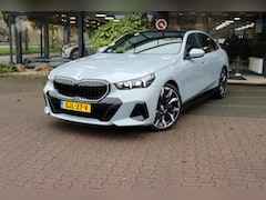 BMW 5-serie - 550e xDrive Pano Bowers en Wilkins M Sportpakket Pro Trekhaak