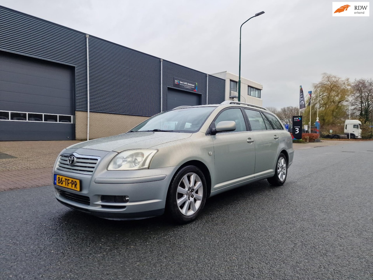 Toyota Avensis Wagon - 1.8 VVTi Linea Luna AIRCO TREKHAAK 2 X SLEUTELS - AutoWereld.nl