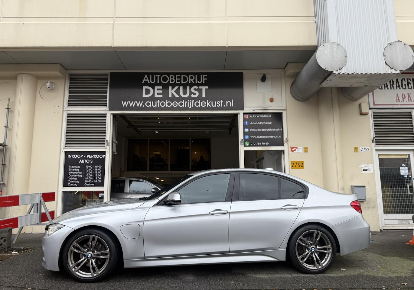 BMW 3-serie - 330e 2016 M-pakket Leder Navi Clima - AutoWereld.nl