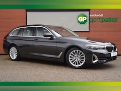 BMW 5-serie Touring - 530e xDrive Luxury Line Leer/LED/Carplay/Navi/Camera