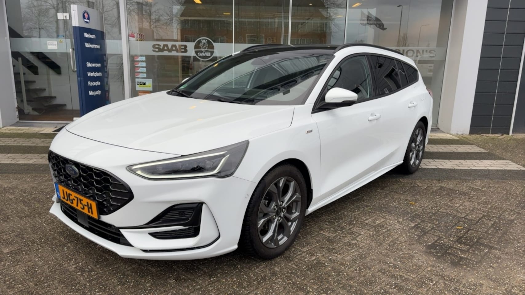 Ford Focus Wagon - Focus Mild-Hybrid ST-Line Panoramadak - AutoWereld.nl