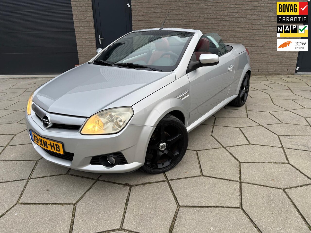 Opel Tigra TwinTop - 1.4-16V Temptation|CABRIO Elec.|Metallic|Leder Voll.|Zwarte lichtmetalen velgen - AutoWereld.nl