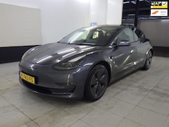 Tesla Model 3 - Long Range AWD 75 kWh | SOH 91% | Trekhaak | Facelift | Warmtepomp | 18 Inch | Autopilot |