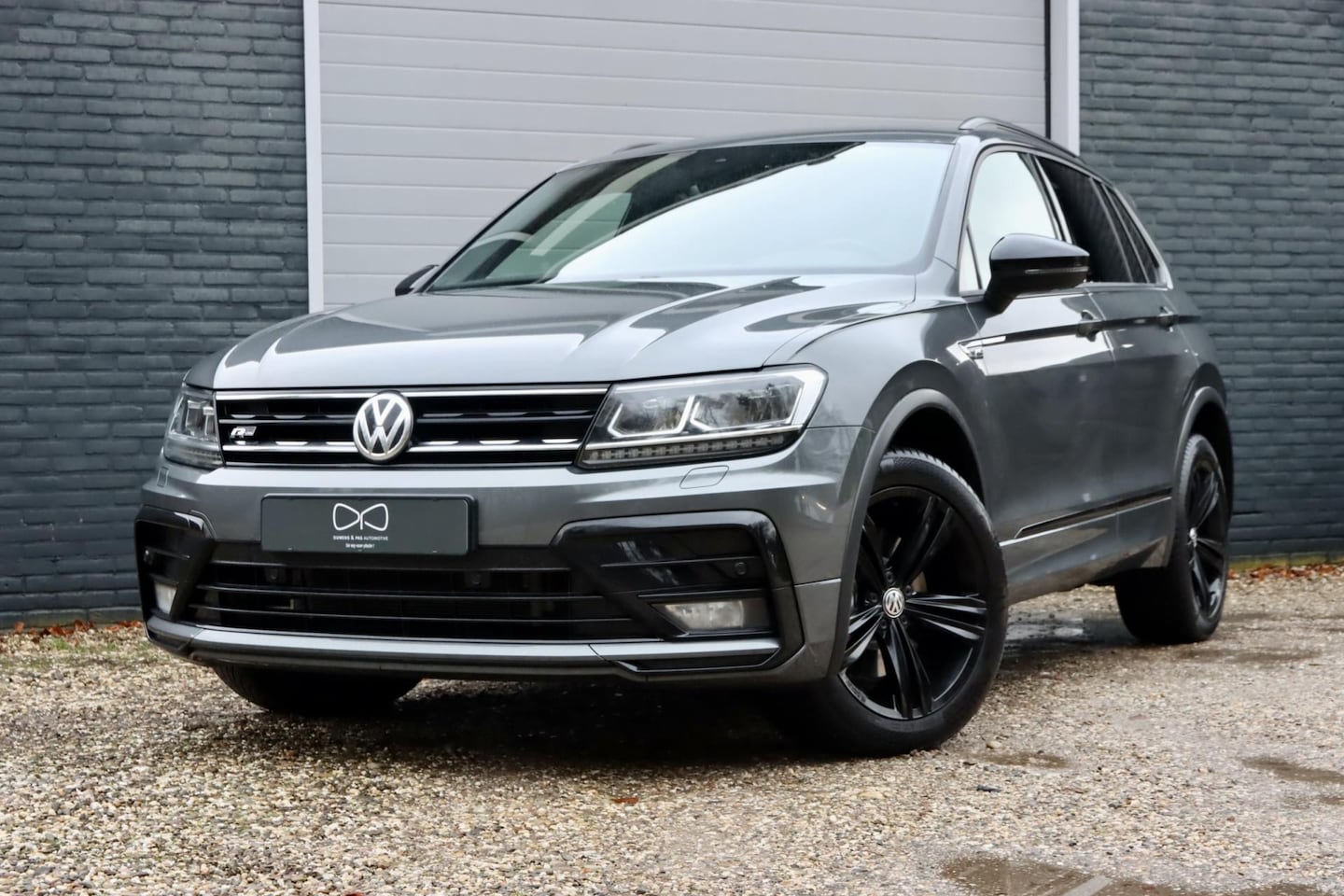 Volkswagen Tiguan - 2.0 TSI 4Motion Highline Business R-LINE | 1E EIGENAAR | 230 PK | DEALERONDERHOUDEN | CARP - AutoWereld.nl
