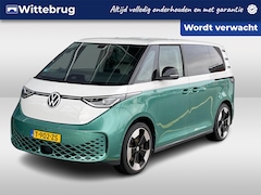 Volkswagen ID. Buzz - 1st Max 77kWh / Fabrieksgarantie tot 2027 / Two Tone / Trekhaak / 21'' LMV / VW
