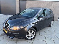 SEAT Altea - 1.6 Reference | AIRCO| Metallic |RUIME gezinsauto met een HOGE instap