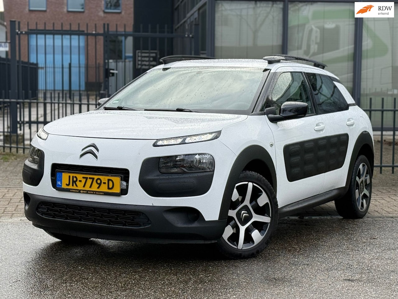 Citroën C4 Cactus - 1.2 PureTech / Automaat! / Business - AutoWereld.nl