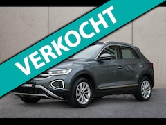 Volkswagen T-Roc - 1.5 TSI Style 150PK Automaat | Achteruitrijcamera | Travel Assist | Winterpakket