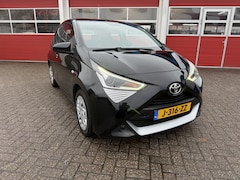 Toyota Aygo - 1.0 VVT- 73 PK | X-play | Airco | 5-drs Multimedia systeem | Achteruitrijcamera |