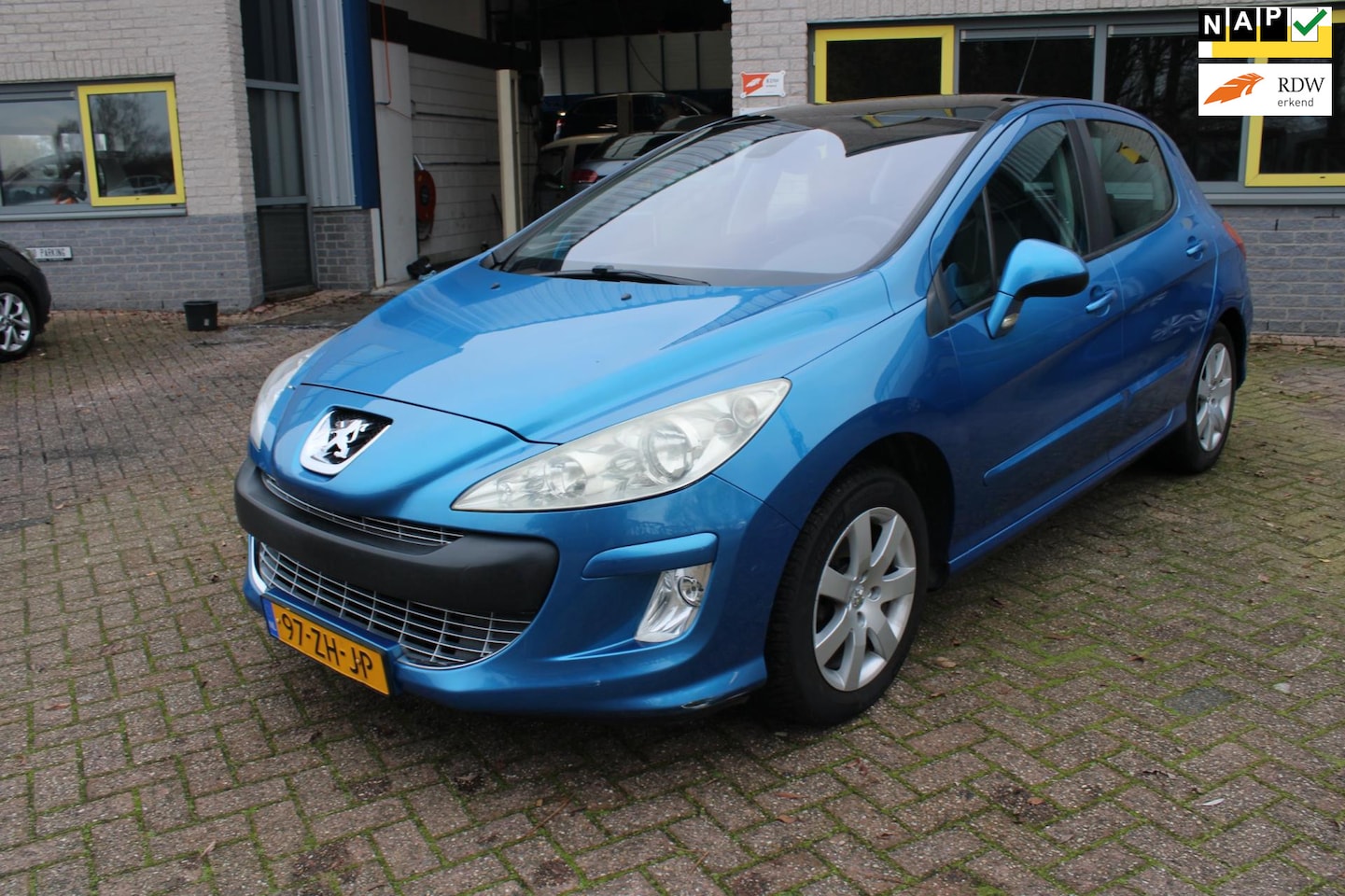 Peugeot 308 - 1.6 VTi XT 1.6 VTi XT - AutoWereld.nl