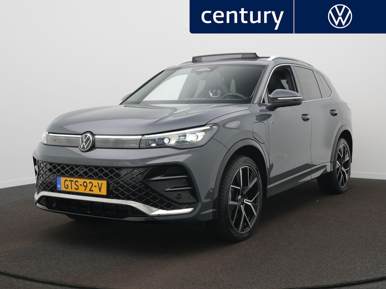 Volkswagen Tiguan - 1.5 eHybrid R-Line Edition | R-Line | PANO | ACC | LED | Camera | Clima | Navi | Apple Car - AutoWereld.nl