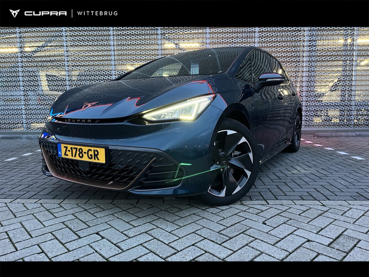 CUPRA Born - Impulse 62 kWh Sfeerverlichting / parkeersensoren rondom - AutoWereld.nl