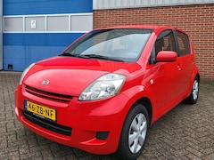 Daihatsu Sirion 2 - 1.0-12V Premium