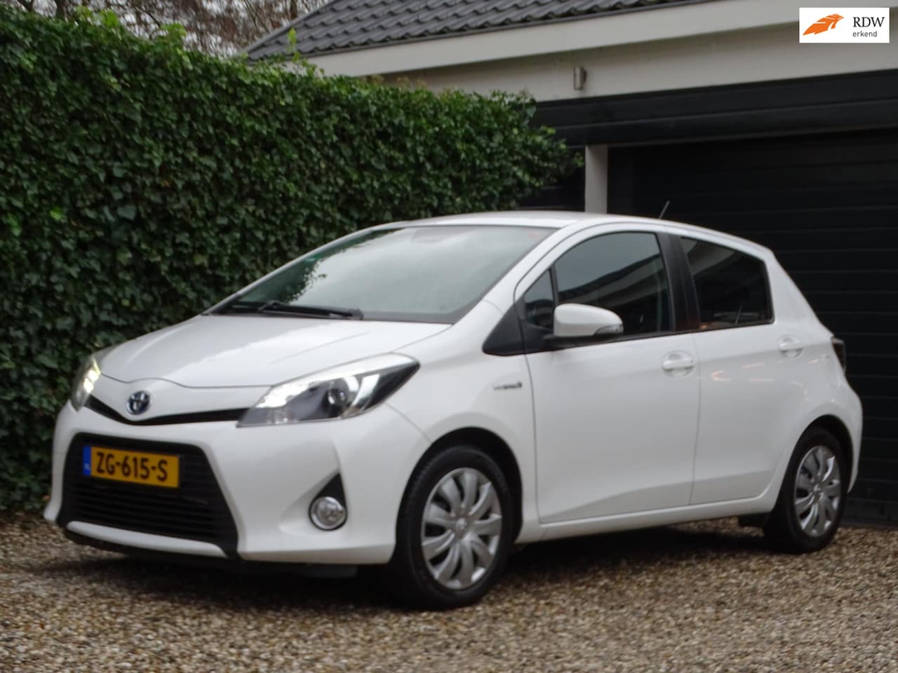Toyota Yaris - 1.5 Full Hybrid Aspiration 1.5 Full Hybrid Aspiration - AutoWereld.nl