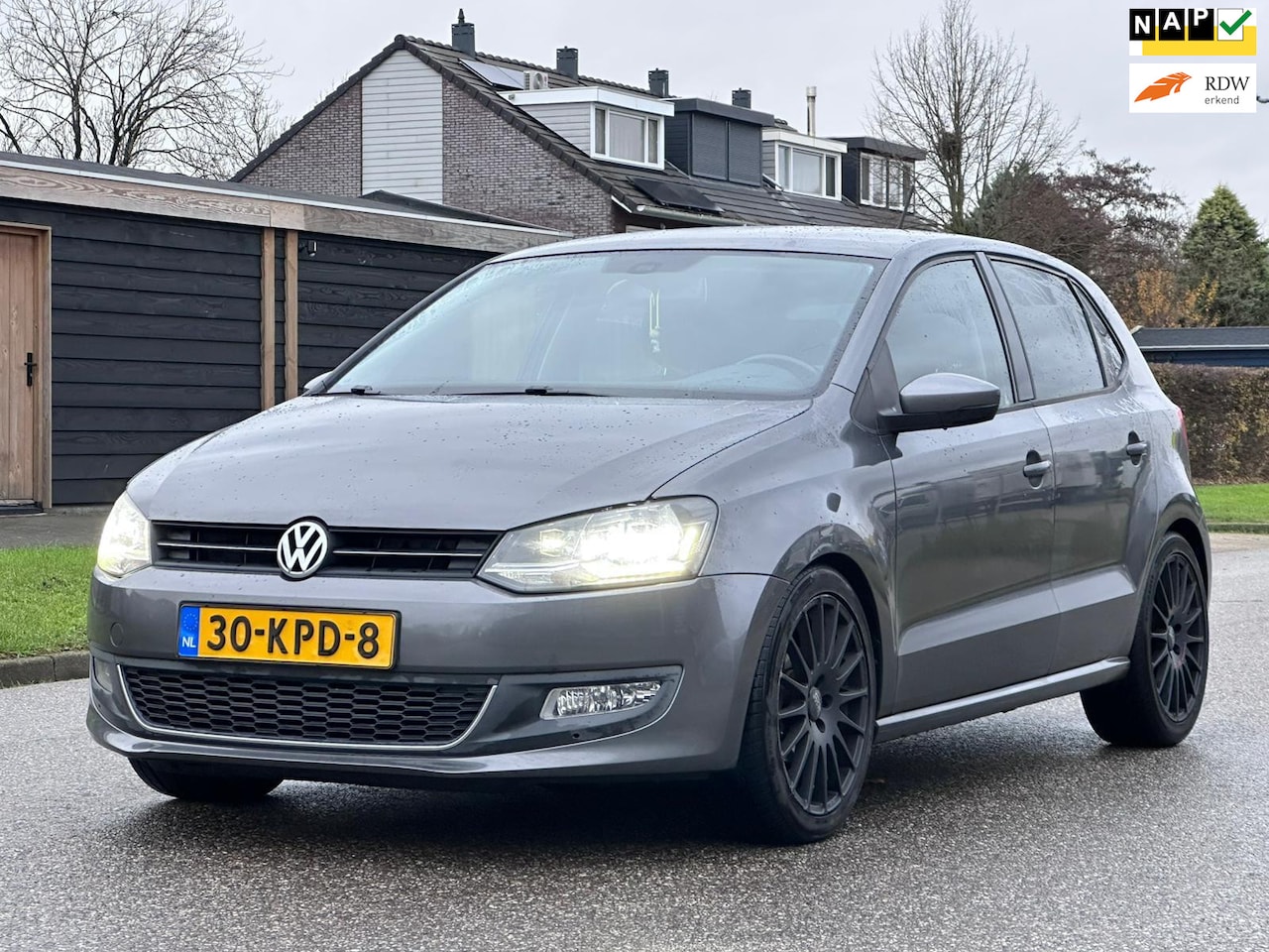Volkswagen Polo - 1.4-16V Highline Automaat*5DR*Achteruit camera*Cruise*NAP*LM velgen*Airco* - AutoWereld.nl