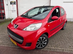 Peugeot 107 - 1.0-12V RED & BLACK | NIEUW APK|AIRCO|E-PKKT|5D|LUXE |