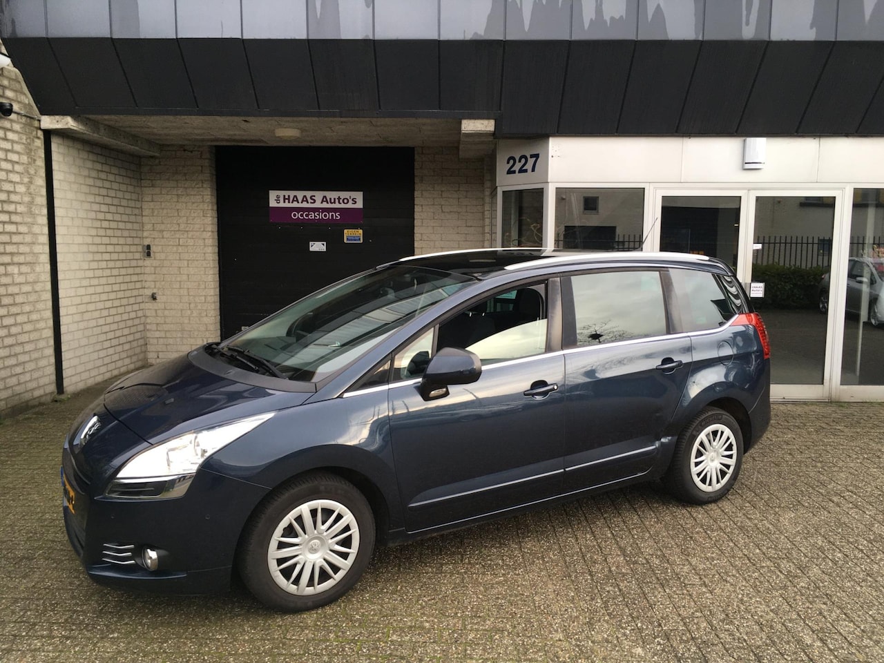Peugeot 5008 - 1.6 VTi Style 7 PERSOONS / 1e EIGENAAR / NAVI / PANODAK / 100% DEALER OH - AutoWereld.nl