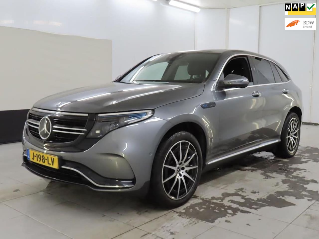 Mercedes-Benz EQC - 400 4MATIC Business Solution AMG 80 kWh | SOH 95% | Memory Seats | Schuifdak | Trekhaak | - AutoWereld.nl