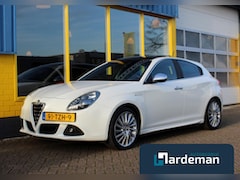 Alfa Romeo Giulietta - 1.4 T Distinctive Pano Leder