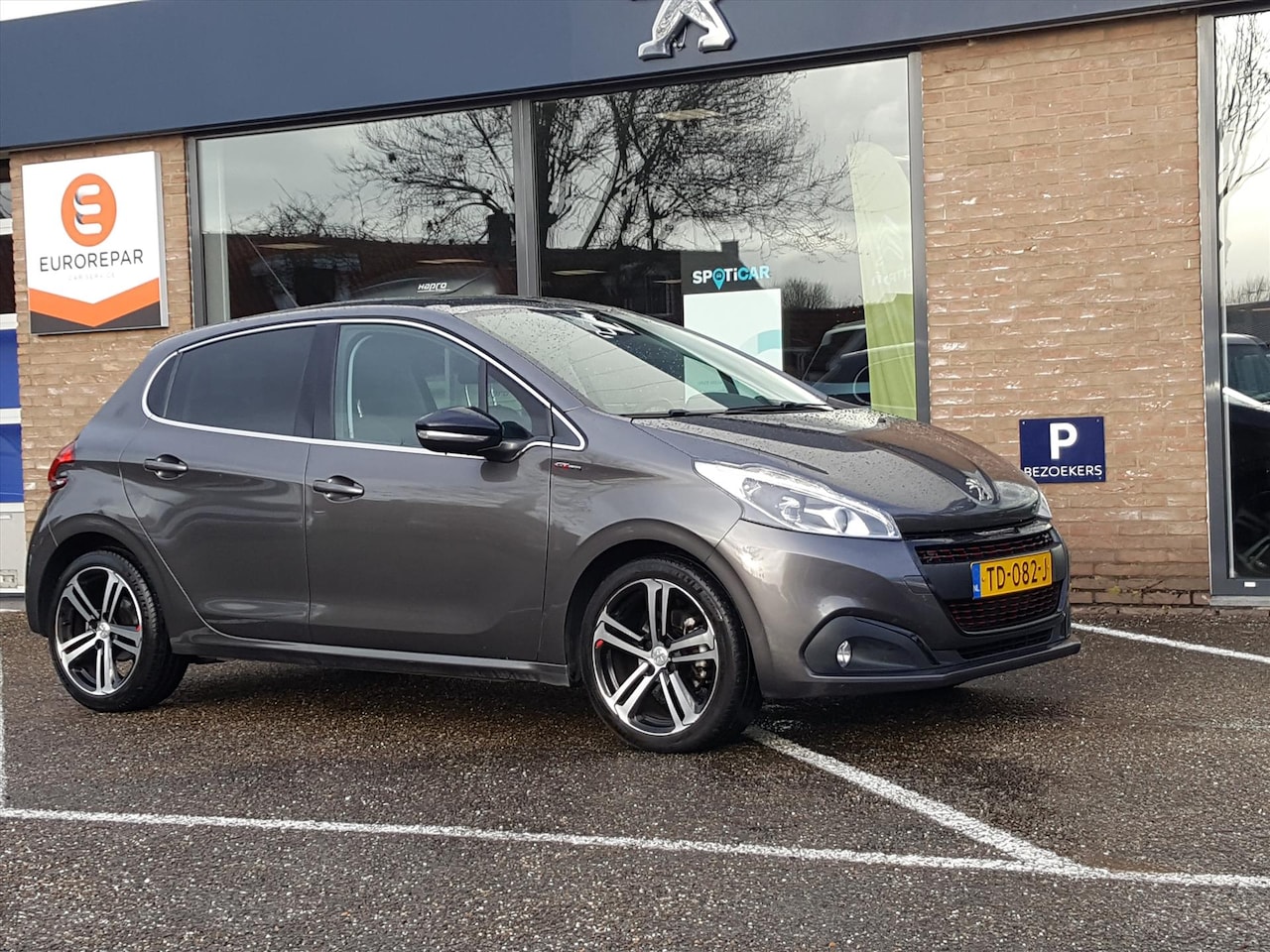 Peugeot 208 - 1.2 Puretech 110pk 5D EAT6 GT-Line - AutoWereld.nl