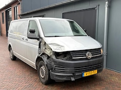 Volkswagen Transporter - Lichte Schade 2.0 tdi L2 Carplay Parkeersensoren Dealeronderhouden NAP