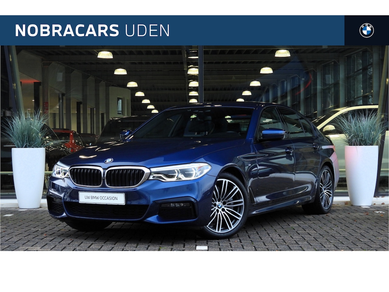 BMW 5-serie - 520i High Executive M Sport Automaat / Trekhaak / Adaptieve LED / Comfort Access / Parking - AutoWereld.nl