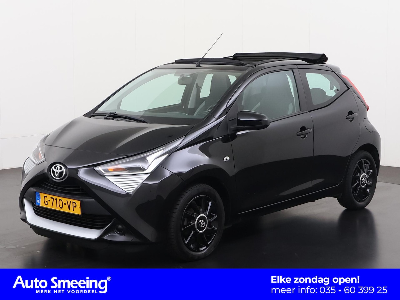 Toyota Aygo - 1.0 VVT-i x-play Automaat | Vouwdak | Zondag Open! - AutoWereld.nl