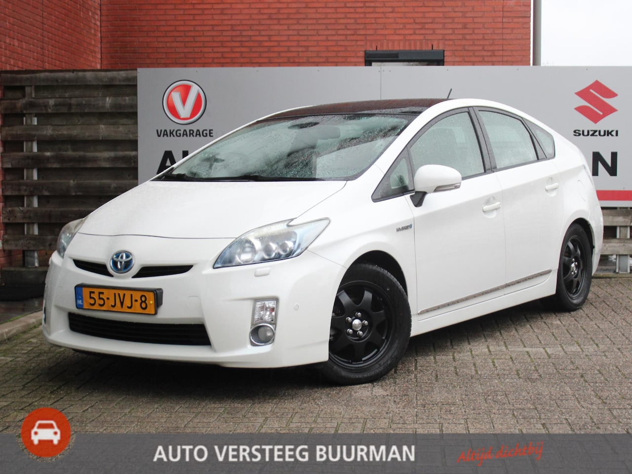 Toyota Prius - 1.8 Dynamic Achteruitrijcamera, Head Up Display, Navigatie, Schuif/Kantel Dak - AutoWereld.nl