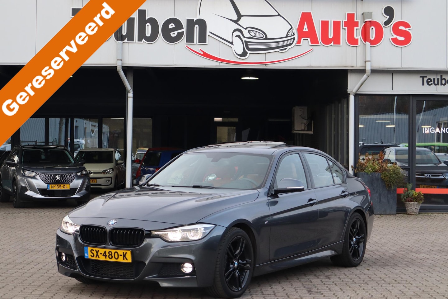BMW 3-serie - 318i Edition M Sport Shadow Executive Schuif- kanteldak, Navigatie, Lederen interieur, Cru - AutoWereld.nl