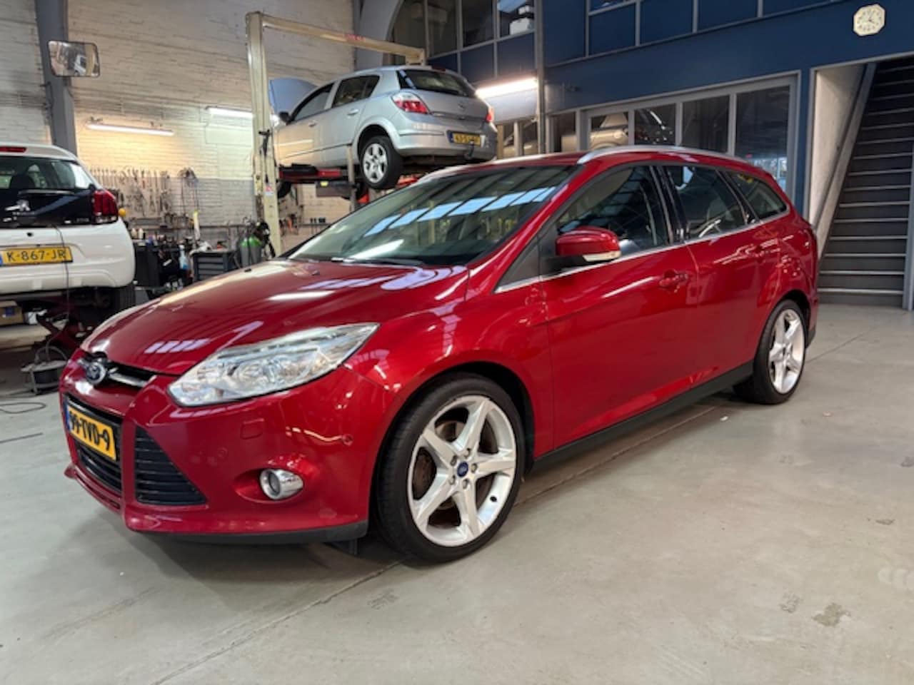 Ford Focus Wagon - 1.6 EcoBoost 150pk Titanium | Navigatie | Climate control | Pdc V+A | Cruise control | Voo - AutoWereld.nl