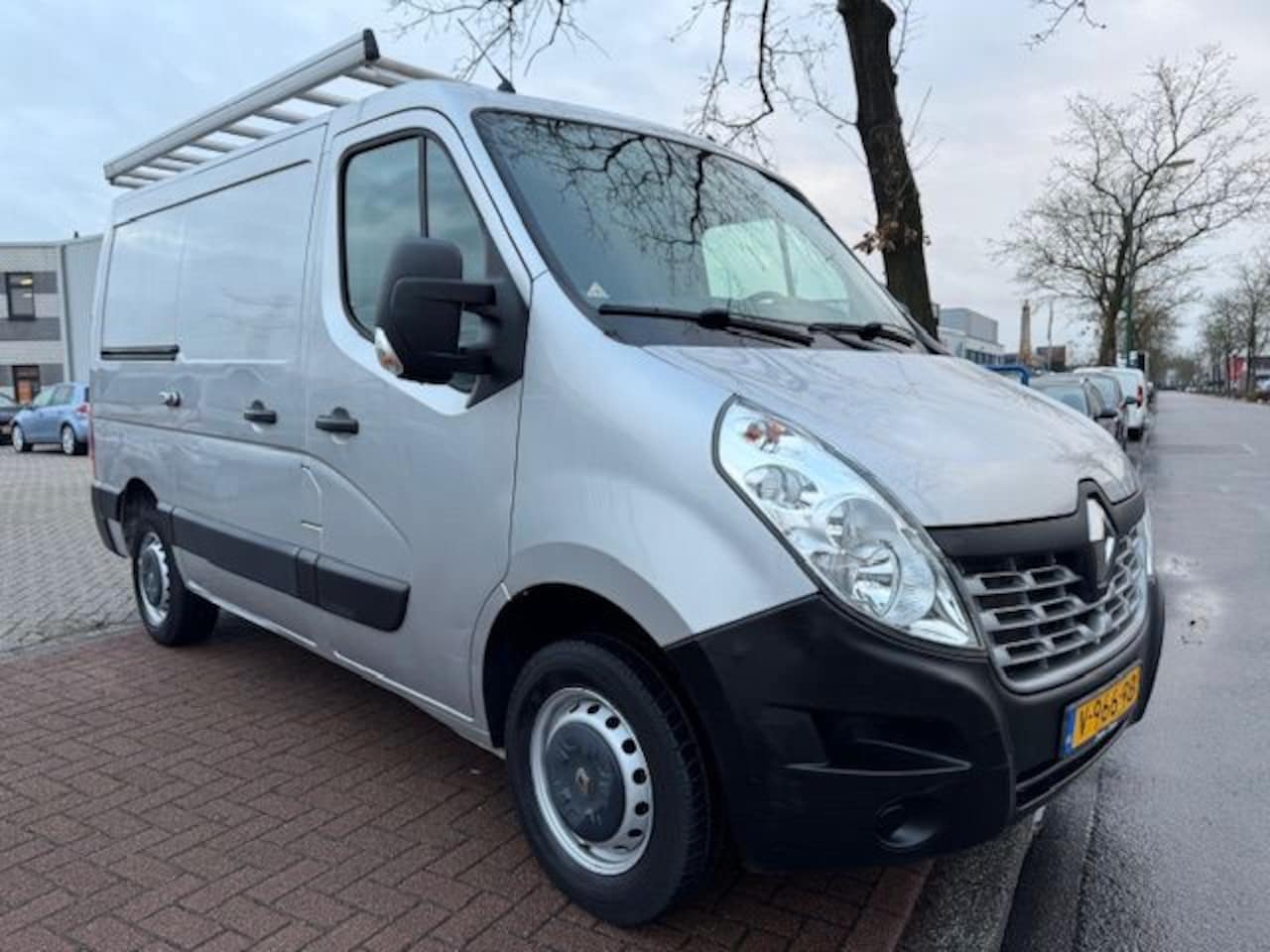 Renault Master - T33 2.3 dCi L1 H1 3Zits Euro 6 62.000km Airco,Navigatie,Imperiaal - AutoWereld.nl